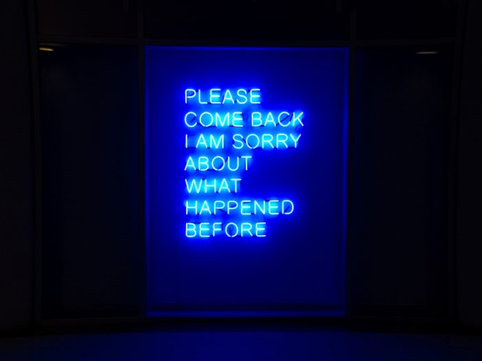 Please-Come-Back-Tim-Etchells-Neon-2008-Image-Courtesy-of-the-Artist-004